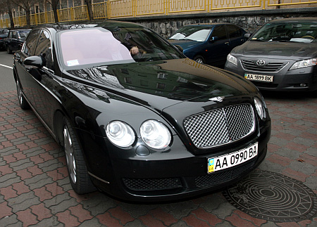 Файл:Bentley Continental Иванова.jpg