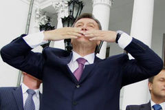 Файл:240px-Янукович приколы.jpg