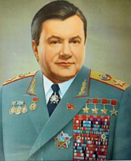 Файл:440px-Янукович коллаж.jpg